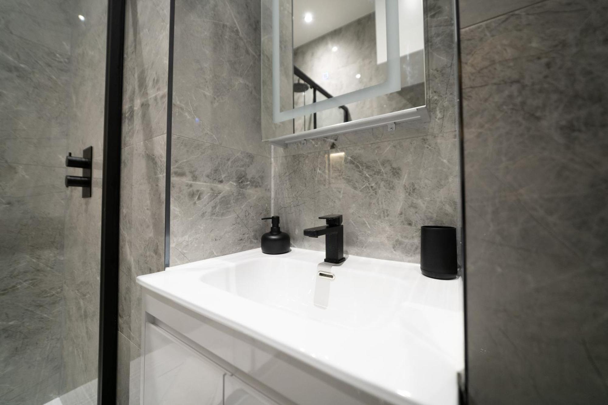 One And Two Bedroom Apartments Near Holloway Train Station By Belvilla Londres Exterior foto